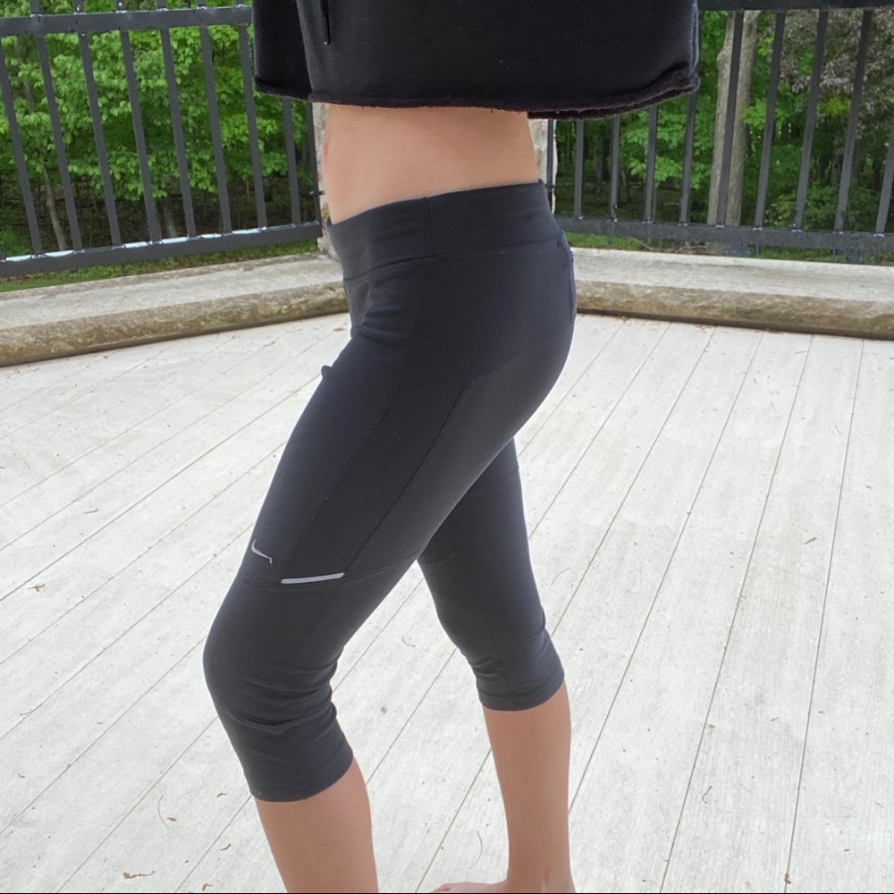 nike dri fit cropped leggings